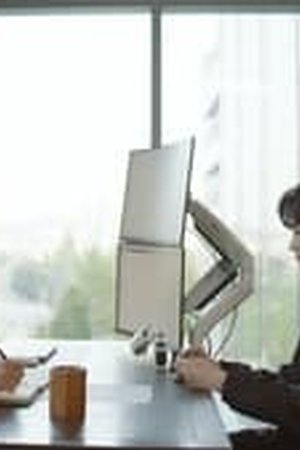 Queen of Tears Season 1 Episode 1 - Poster