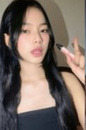 Bokep Indo - Selebram Cantik Dengan Body Mulus Blunder Lagi Dan Lagi - Poster